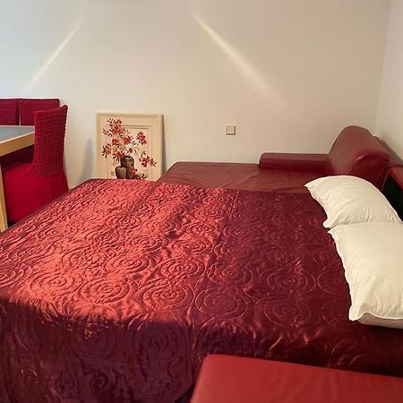 Apt. Sims Bei Stuttgart Flughafen/Metzingen 2-6 Person Steinenbronn Eksteriør bilde